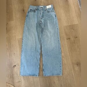 NWT Low rise ultra loose jeans